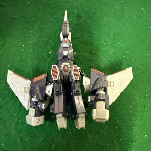 Transformers Universe Deluxe Class Cyclonus - Picture 12 of 14